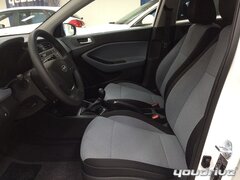 Oltre-4.000€-di-risparmio-su-Hyundai-i20-sedili-anteriori.jpg