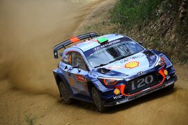 1280px-2017_Rally_Portugal_-_5.jpg