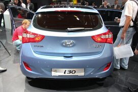 2012-Hyundai-I30-61-rear-in-IAA-2011-672x447.jpg